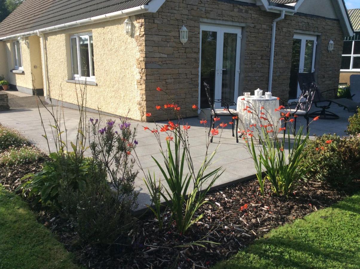 Hotel Pembrokeshire Fields Haverfordwest Exterior foto